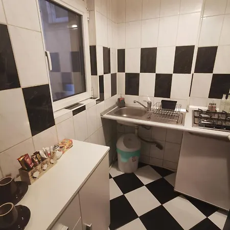 Black And White Apartments Bucharest Exterior photo