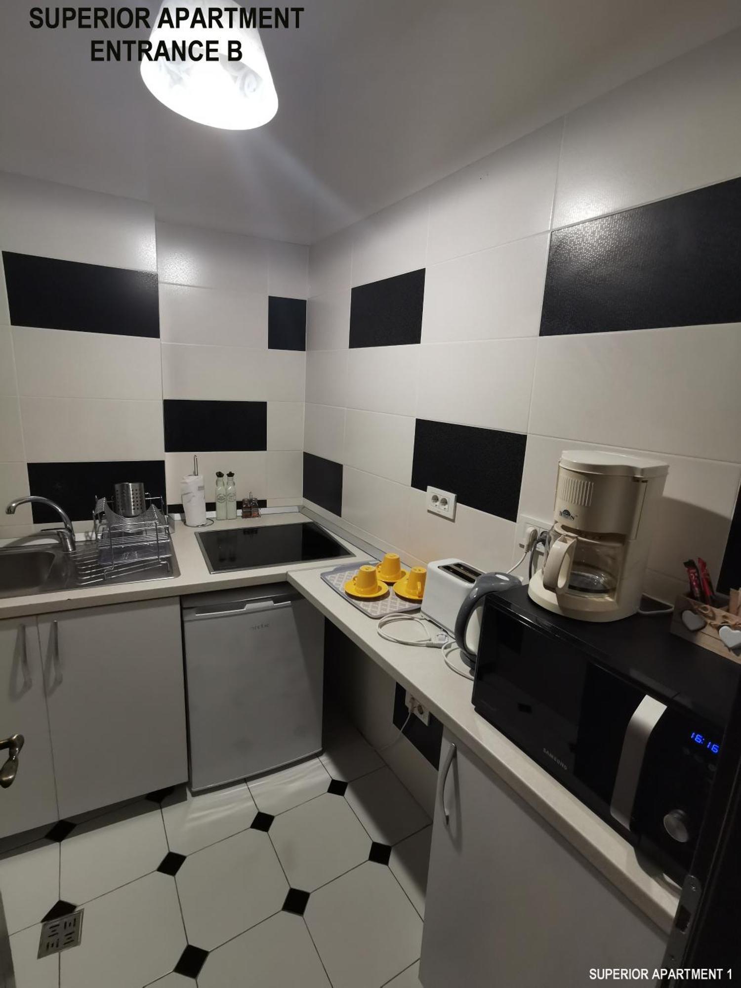 Black And White Apartament Bucureşti