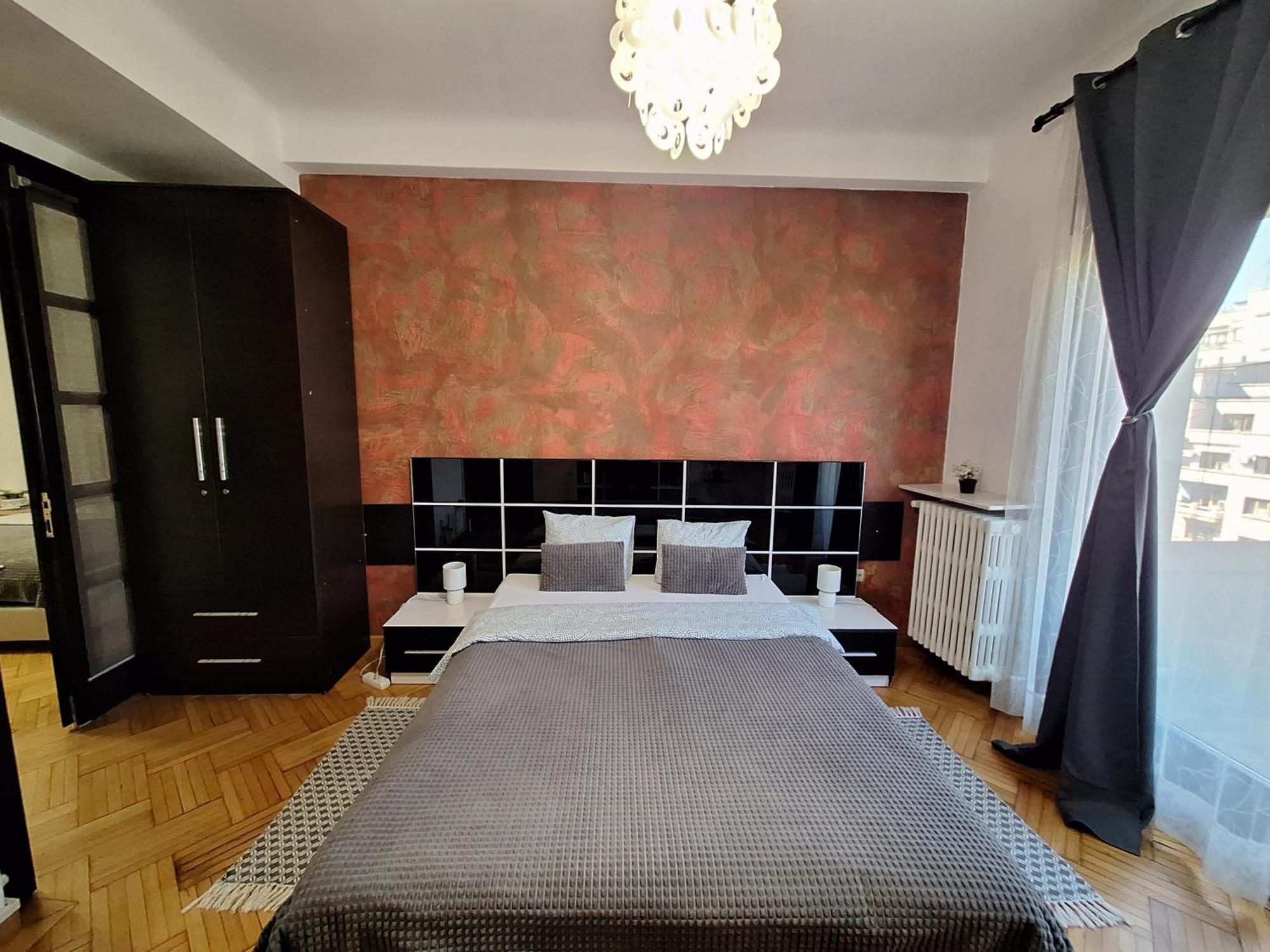 Black And White Apartament Bucureşti