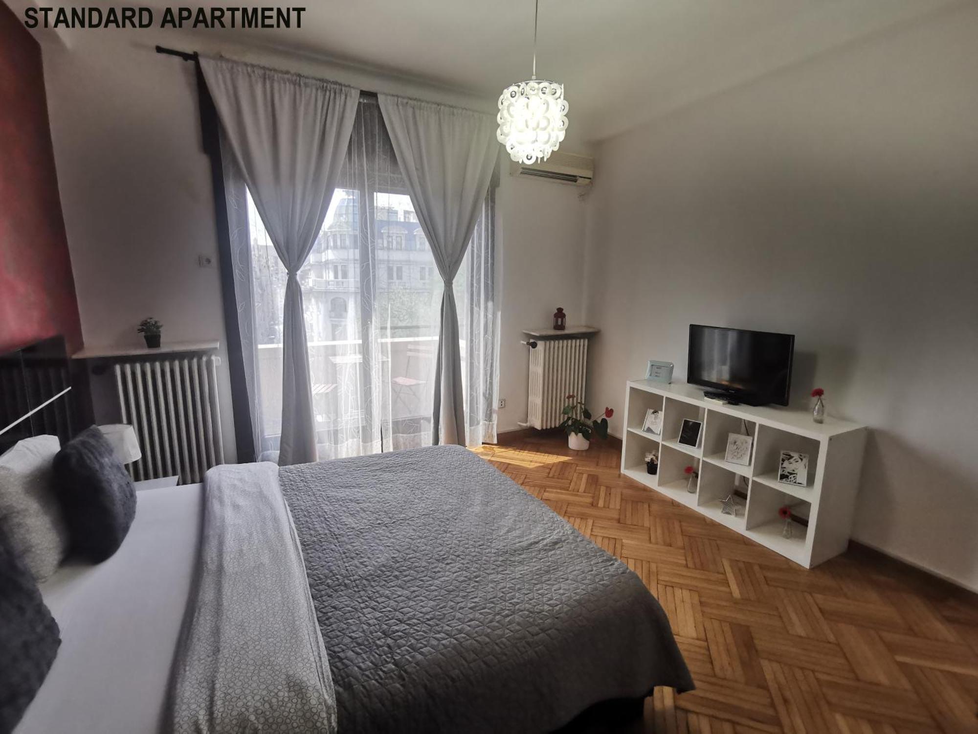 Black And White Apartament *