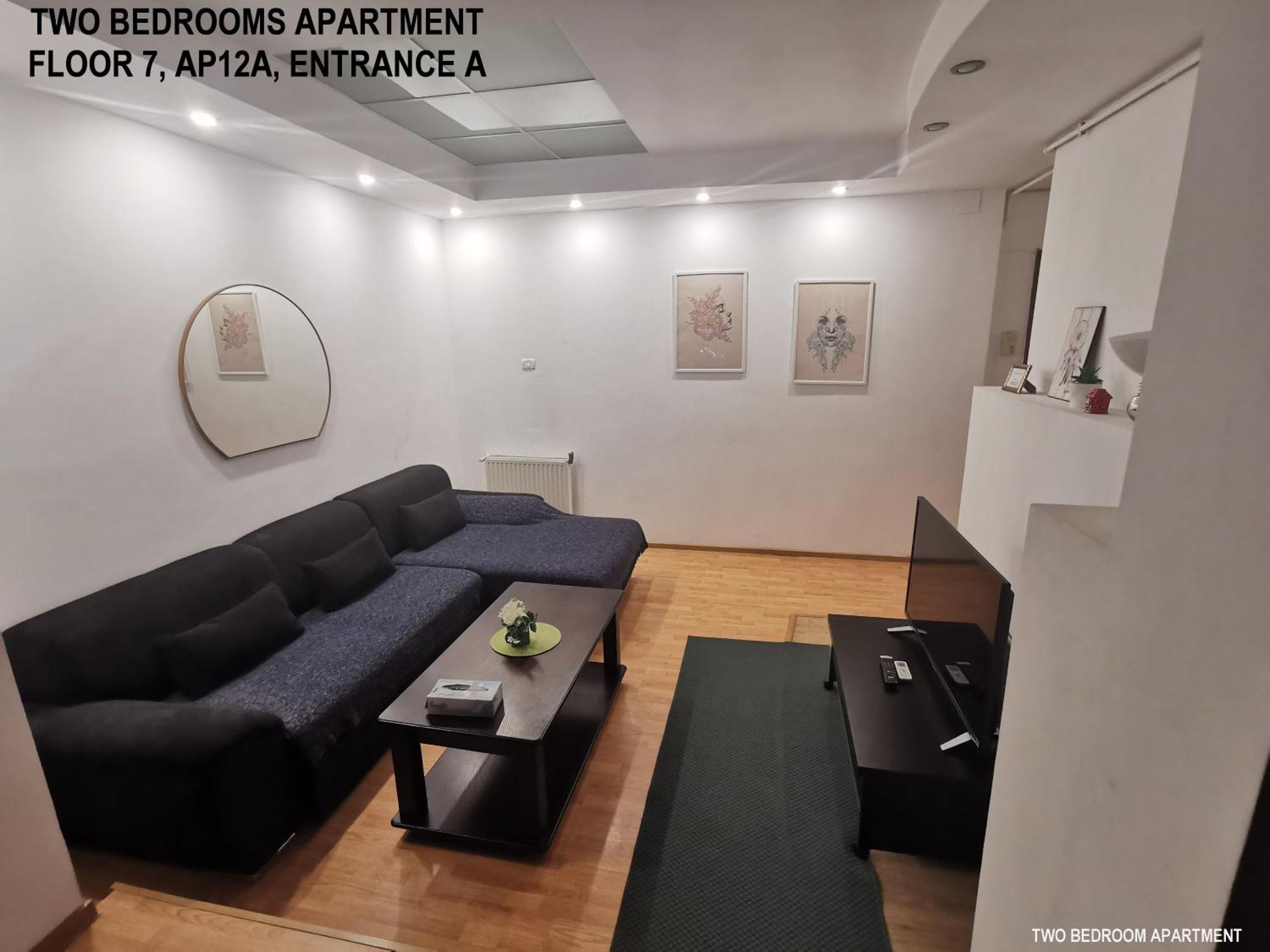 Black And White Apartament *